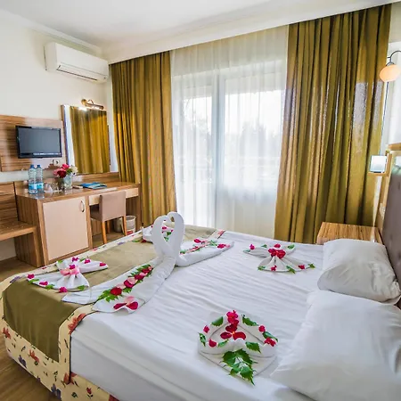Курортный комплекс Venus 4*